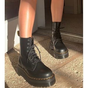 Nwt Dr Martens Jadon Iii 